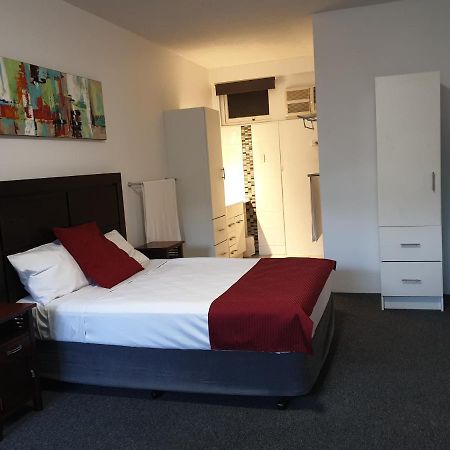 Southern Cross Motel Brisbane Extérieur photo